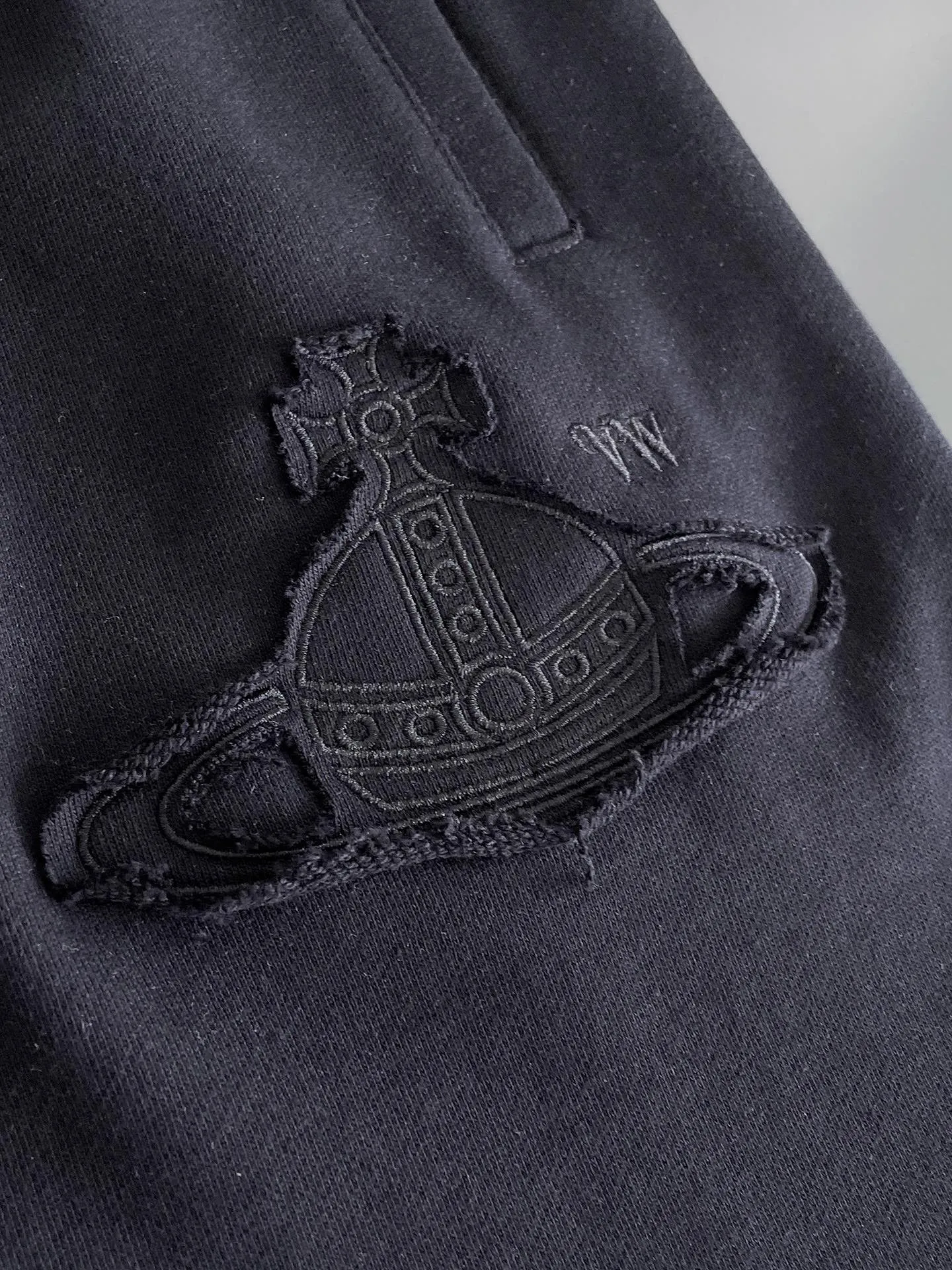 The Queen Mother's three-standard complete 2025 summer New Arrival men's casual shorts, advanced custom-made Breathable fabric, Breathable fabric, extremely stretchy and comfortable, impeccable details, top-grade accessories, original logo design concept, delicate and soft feel! The upper body fit is awesome! Size: M-XXXL Please state your height and weight when ordering
